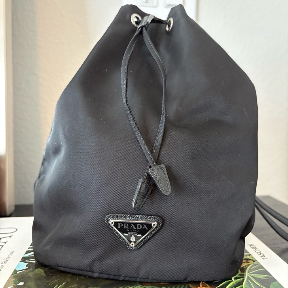 Pre-Loved Prada Re-Nylon Pouch Bag Black - Picture 2 of 10